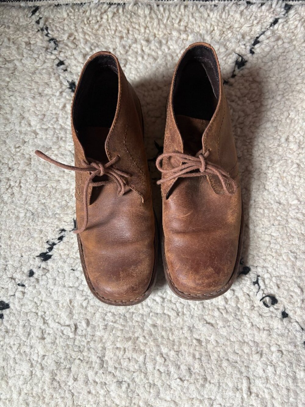 Born Harrison men's brown leather outdoor dark academia chukka boots size 10